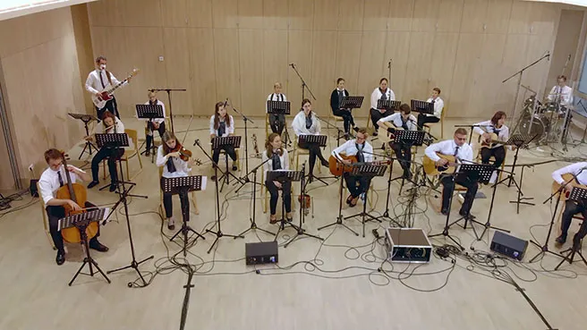 felső-krisztinavárosi gitáros együttes